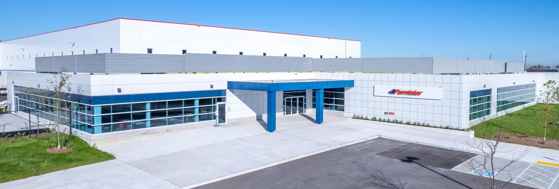 Purolator opens its largest facility built in Pomerleau in Toronto